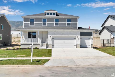 Photo of 3193 S BLUE HERON DR #606, Saratoga Springs, UT 84045 (MLS # 2142582)