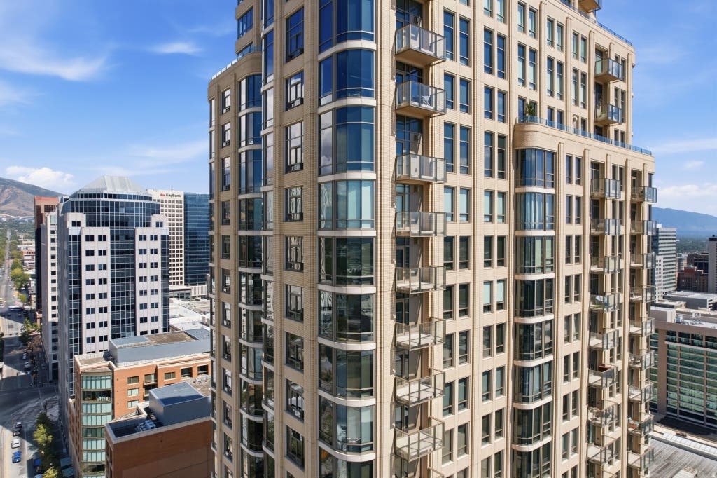 Photo of 99 W SOUTH TEMPLE ST #2005, Salt Lake City, UT 84101 (MLS # 2176844)