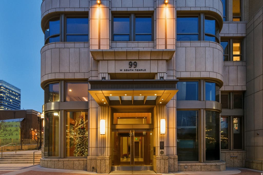 Photo of 99 W SOUTH TEMPLE ST #2005, Salt Lake City, UT 84101 (MLS # 2176844)
