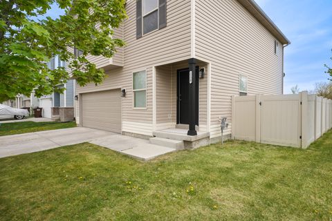 Tiny photo for 2128 E EAGLE CREST WAY, Eagle Mountain, UT 84005 (MLS # 2156374)