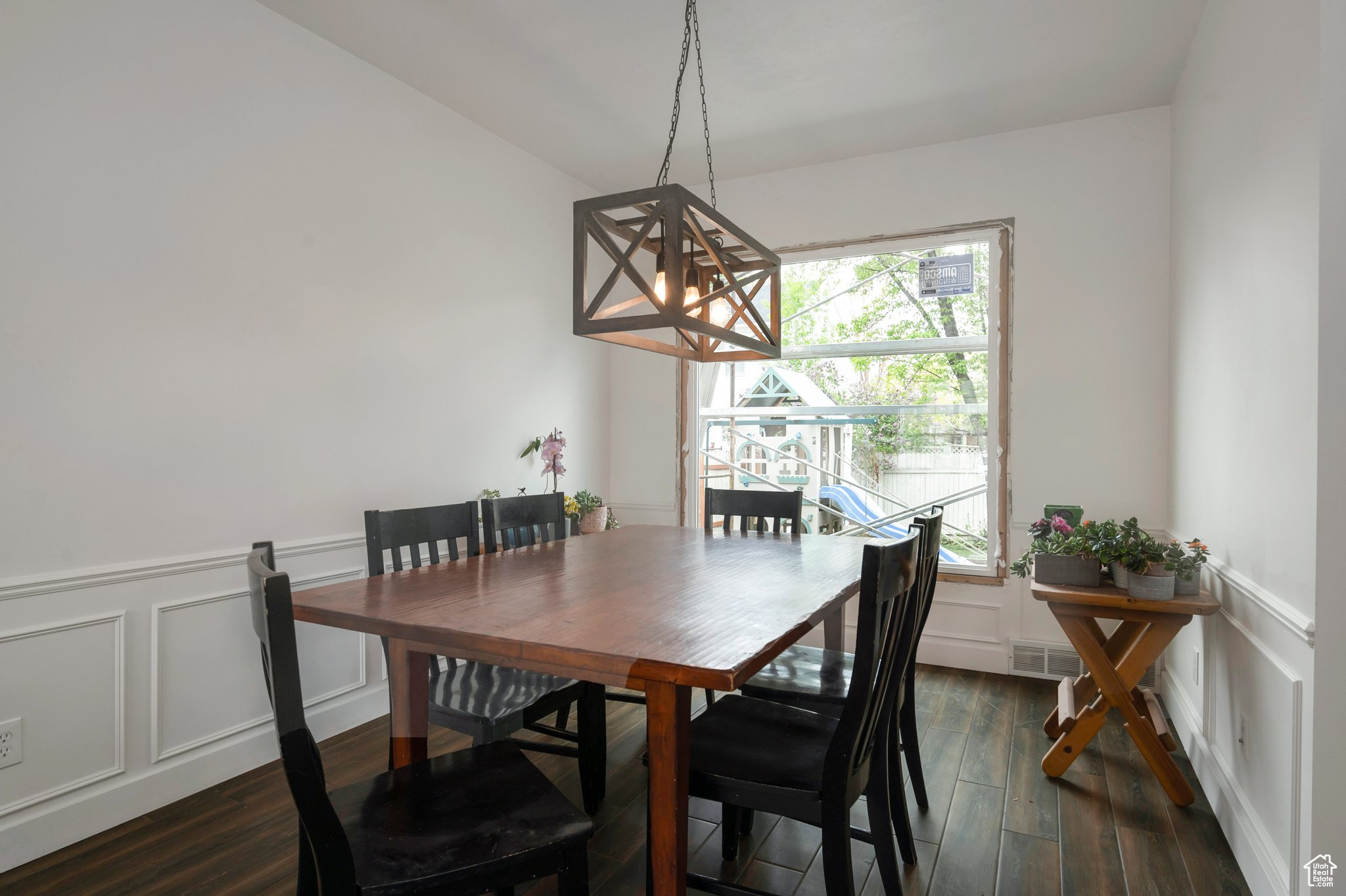 Draper, Utah 84020, United States, 4 Bedrooms Bedrooms, ,3 BathroomsBathrooms,Residential,Pending,118878