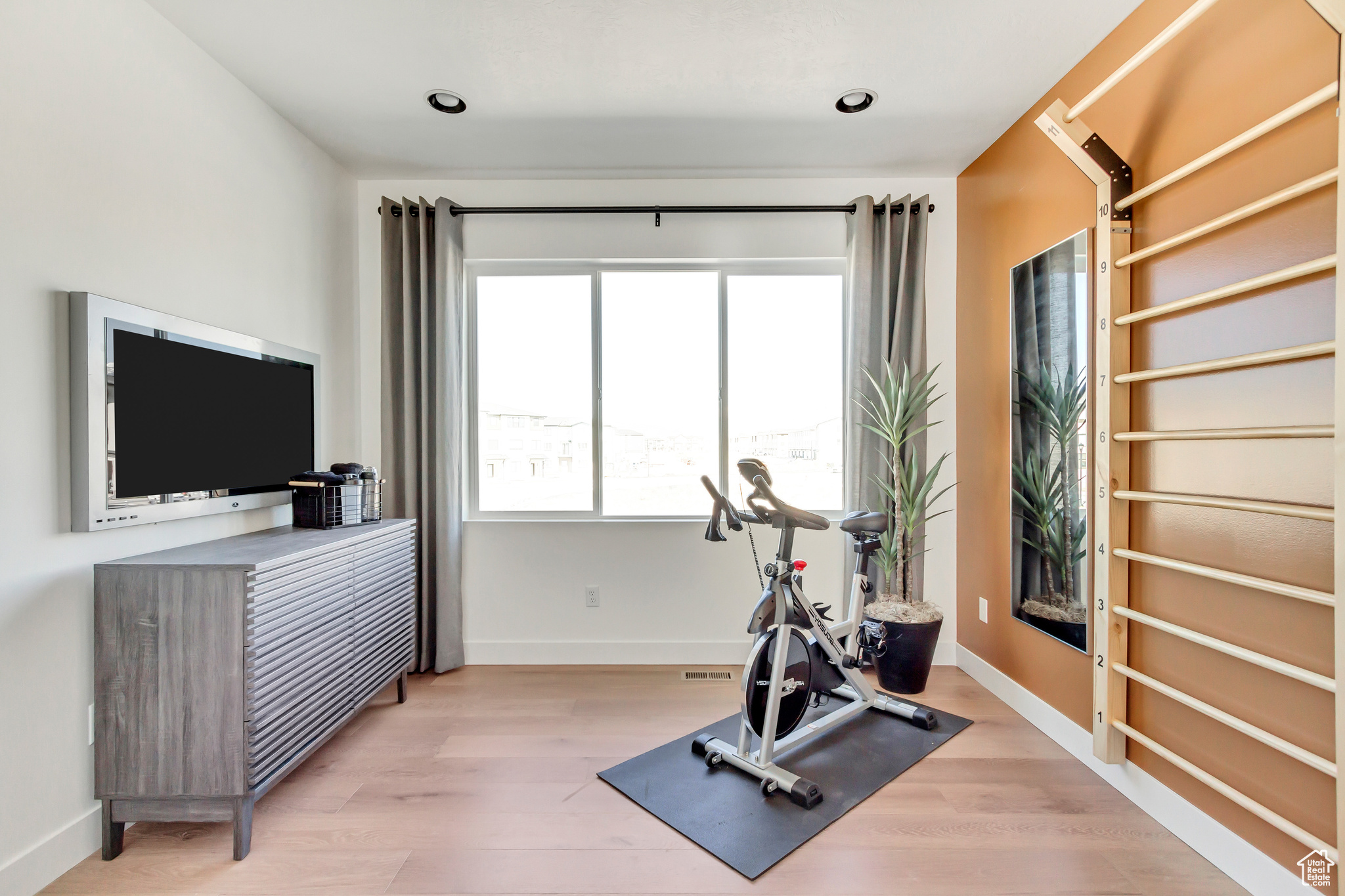 HARMONY PLACE - Residential