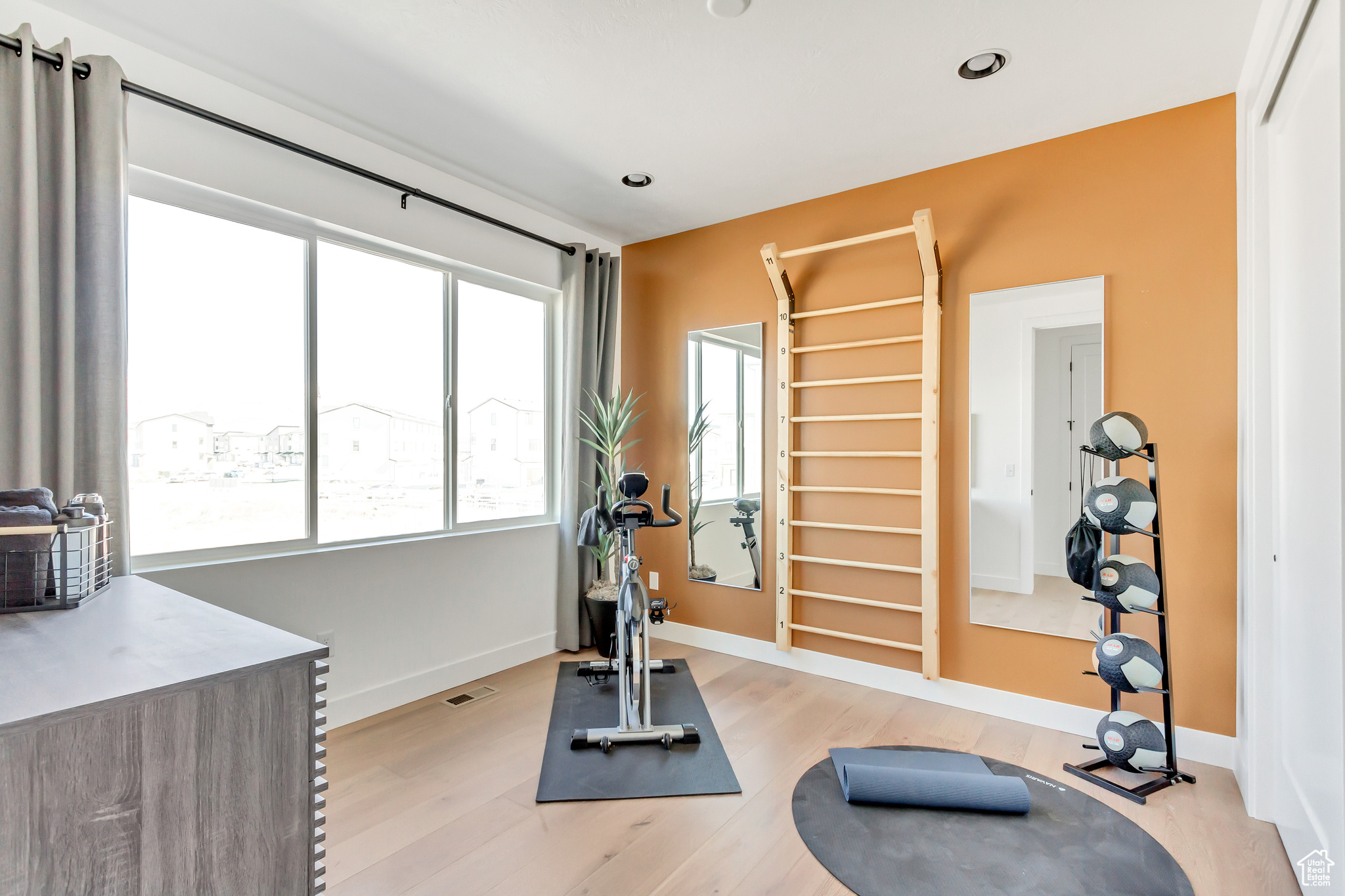 HARMONY PLACE - Residential