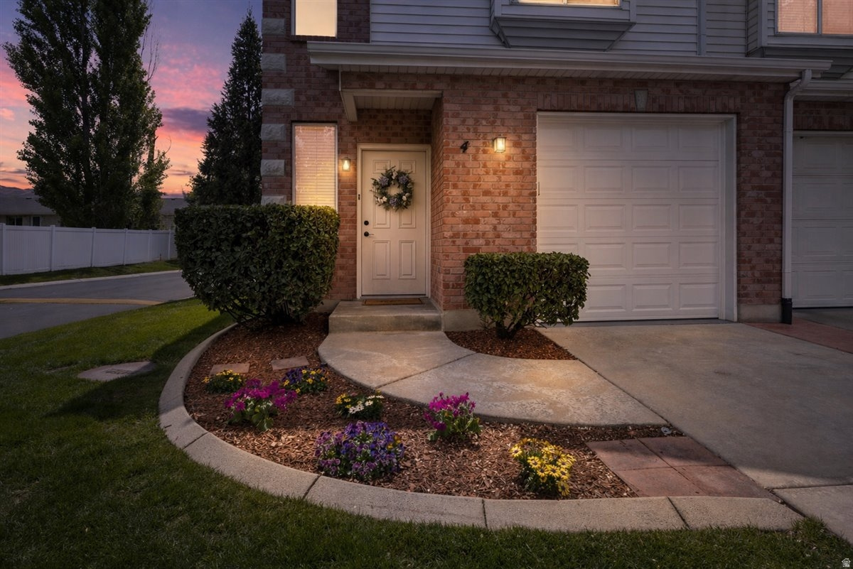 PEREGRINE POINTE CON - Residential