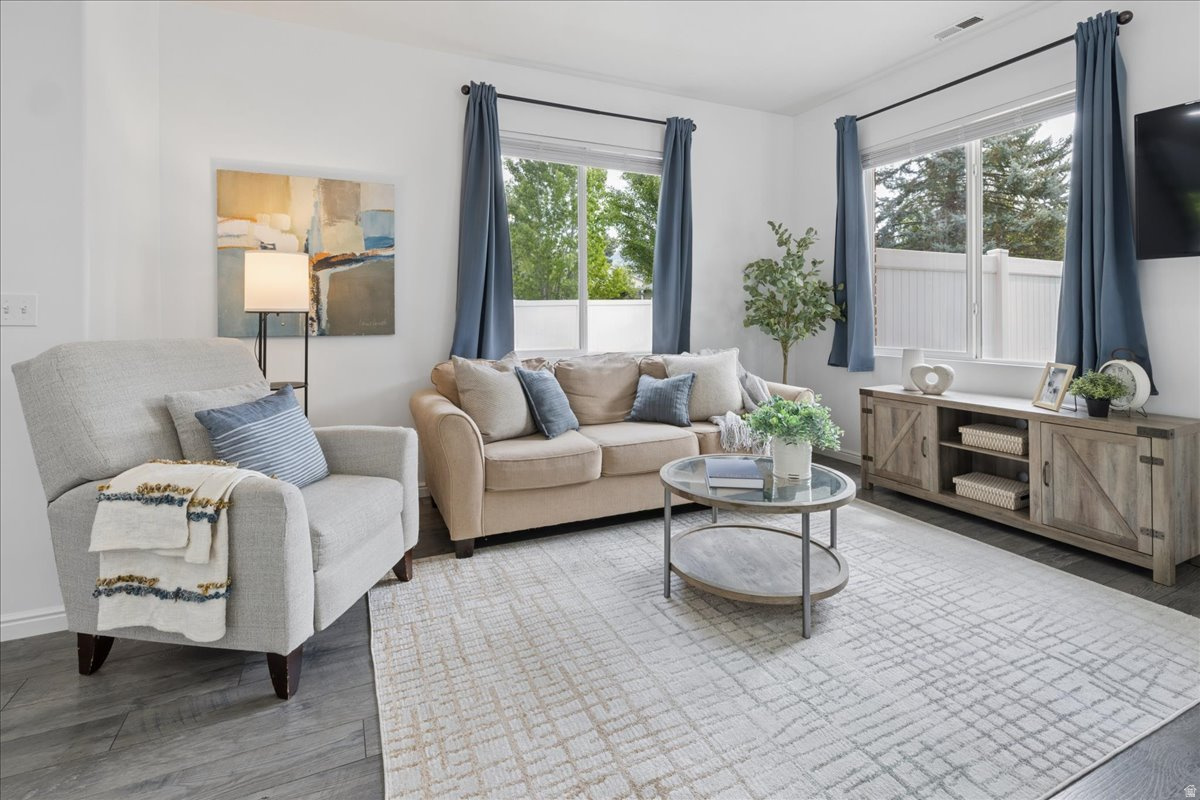 PEREGRINE POINTE CON - Residential