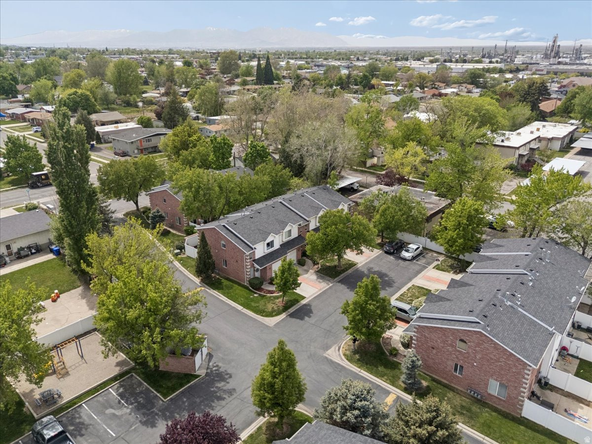 PEREGRINE POINTE CON - Residential