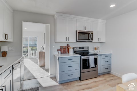 Tiny photo for 589 N SIR PATRICK DR W, Salt Lake City, UT 84116 (MLS # 2187624)