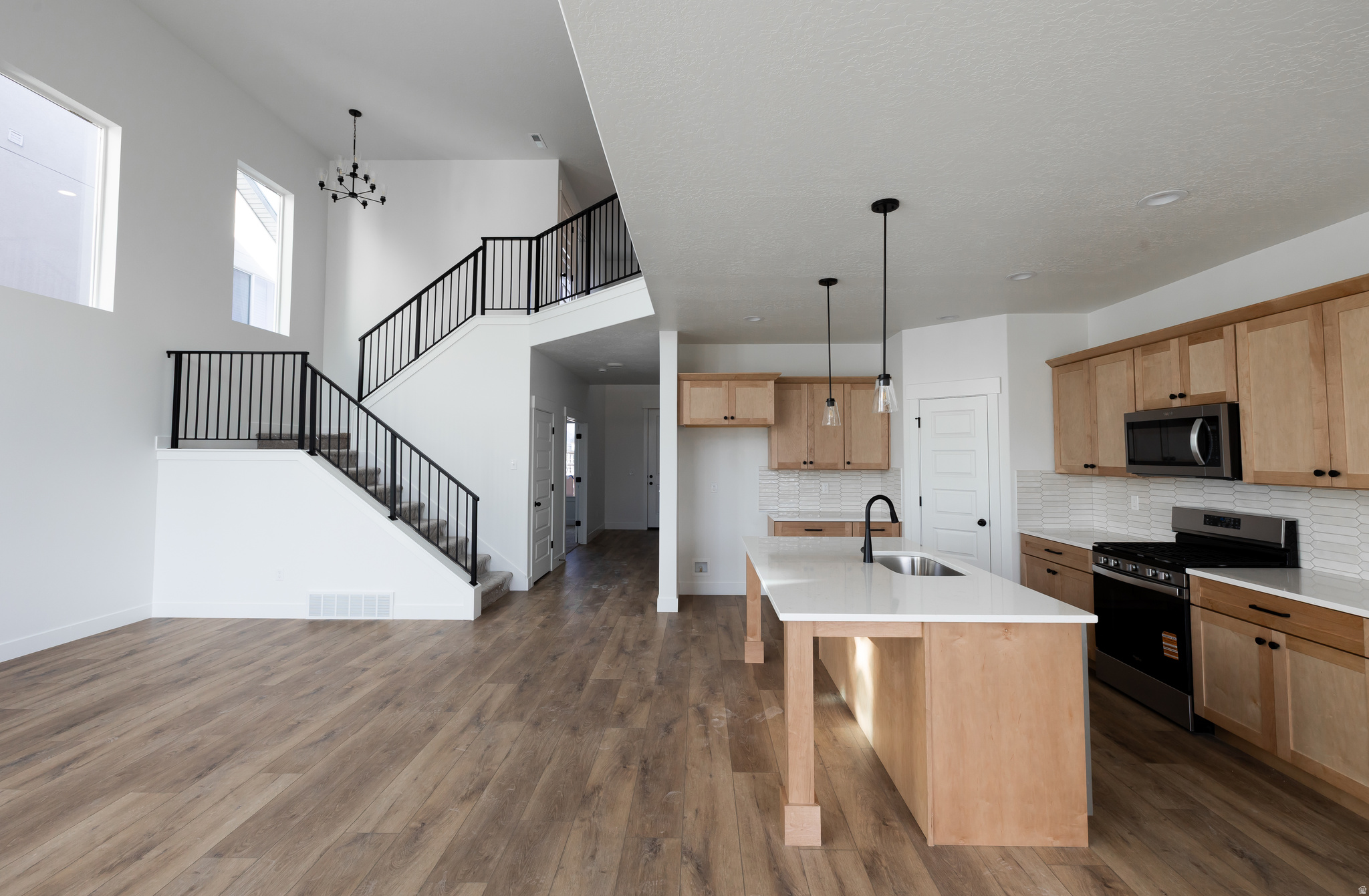 MT. RAINIER - Residential