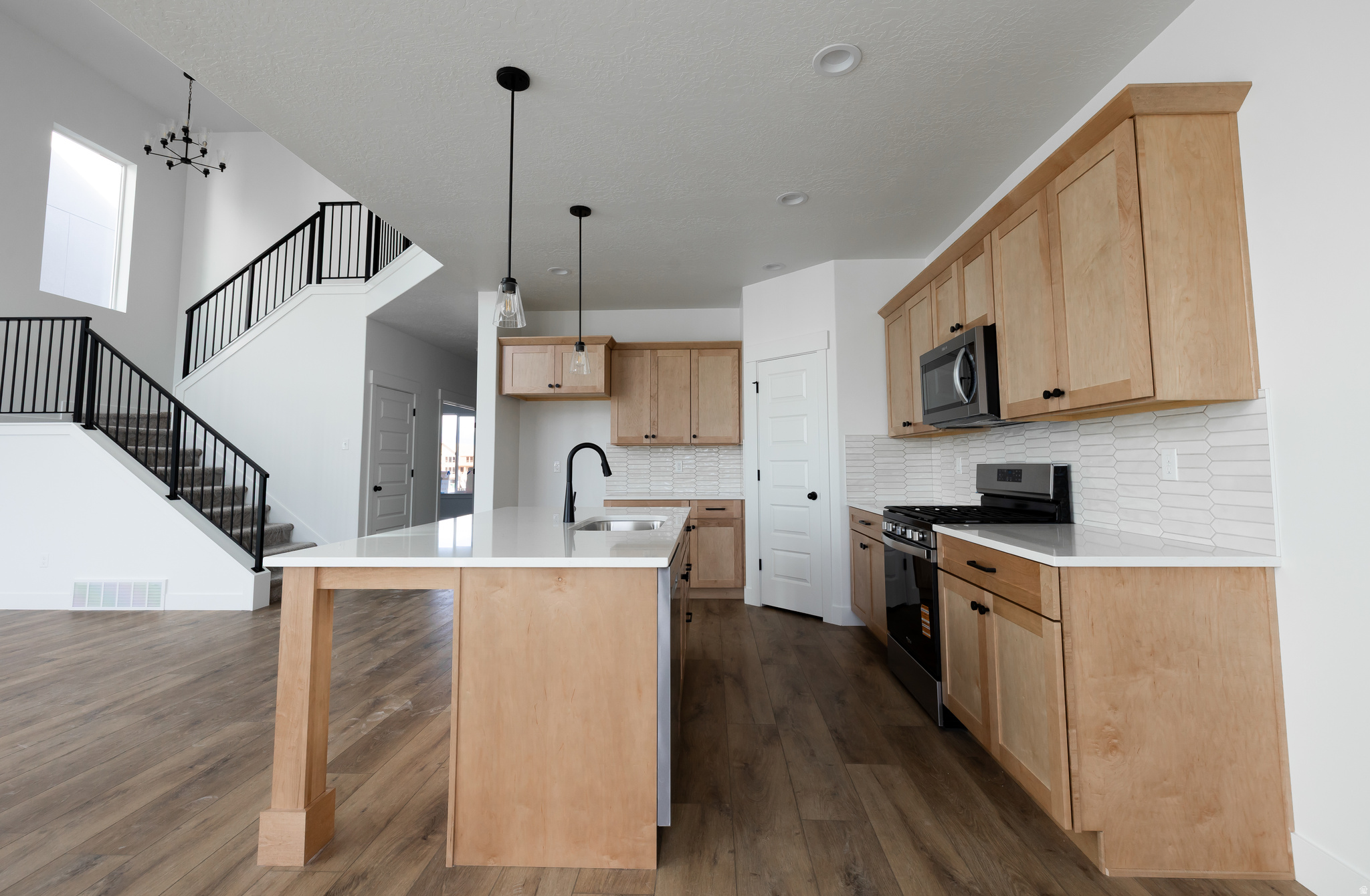 MT. RAINIER - Residential