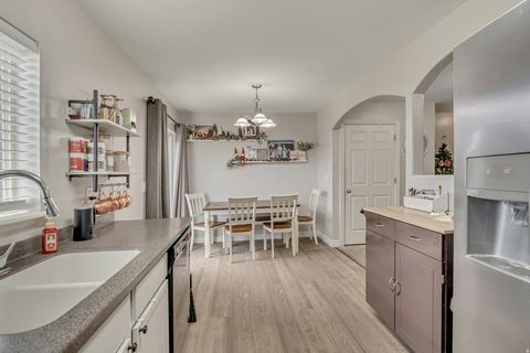 Tiny photo for 2012 N BELMONT DR, Saratoga Springs, UT 84045 (MLS # 2125446)