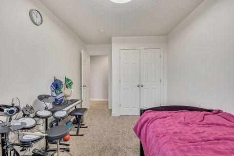 Tiny photo for 2012 N BELMONT DR, Saratoga Springs, UT 84045 (MLS # 2125446)