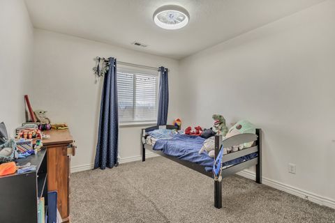 Tiny photo for 2012 N BELMONT DR, Saratoga Springs, UT 84045 (MLS # 2125446)
