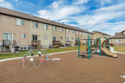 Tiny photo for 2012 N BELMONT DR, Saratoga Springs, UT 84045 (MLS # 2125446)