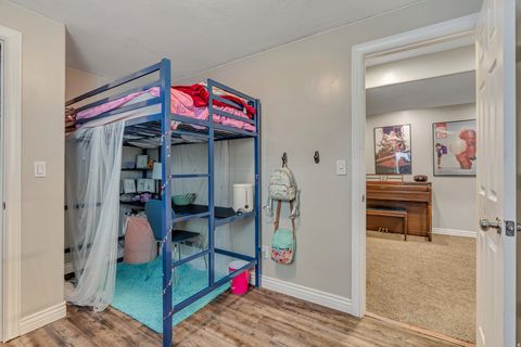 Tiny photo for 2012 N BELMONT DR, Saratoga Springs, UT 84045 (MLS # 2125446)