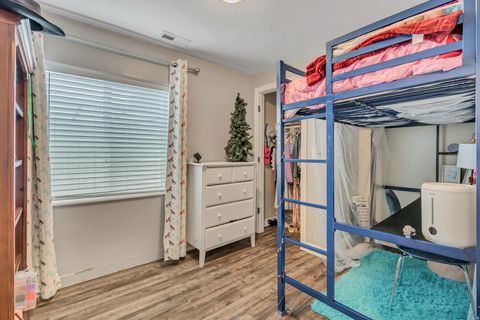 Tiny photo for 2012 N BELMONT DR, Saratoga Springs, UT 84045 (MLS # 2125446)