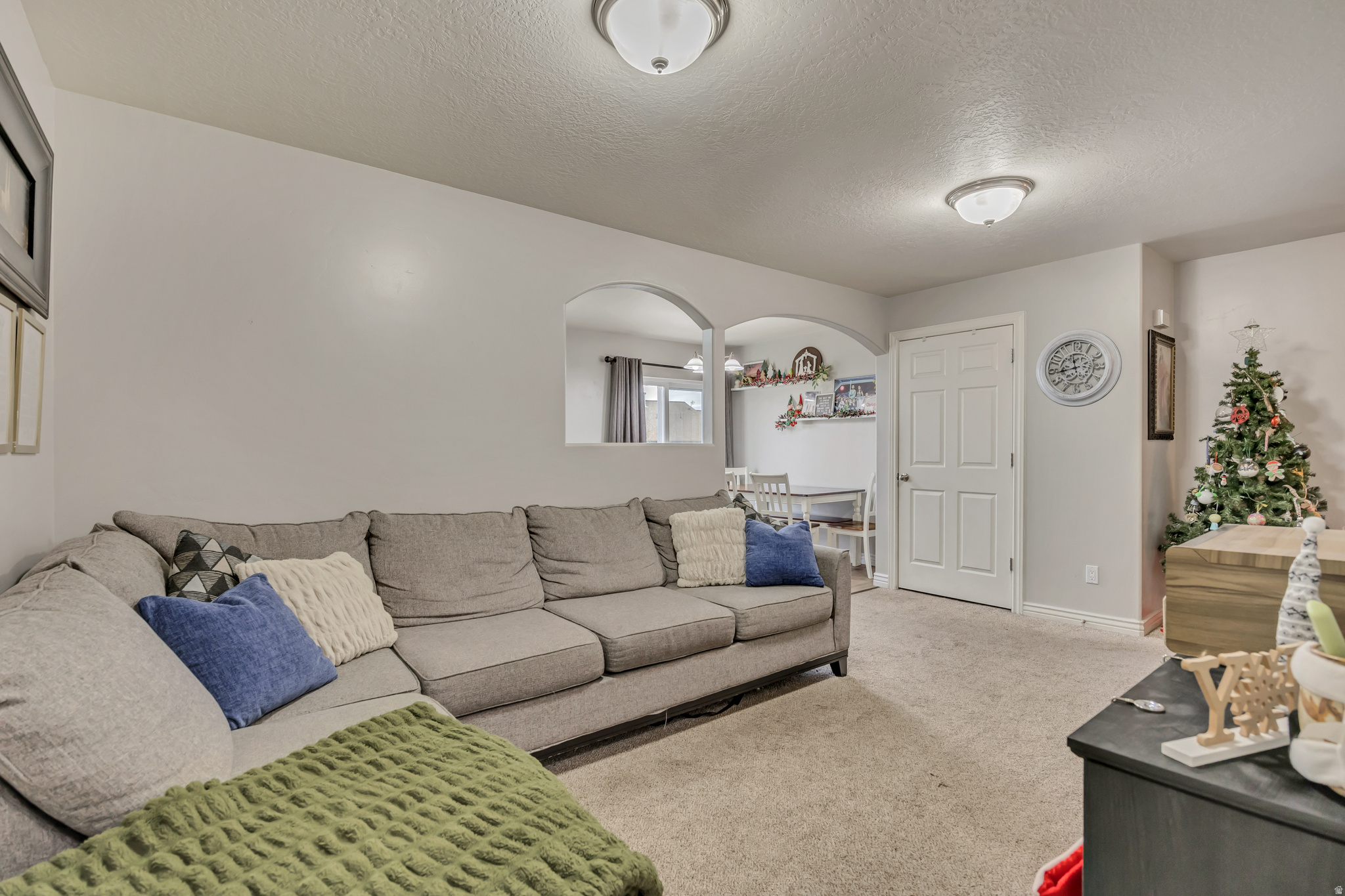 SARATOGA CHASE - Residential