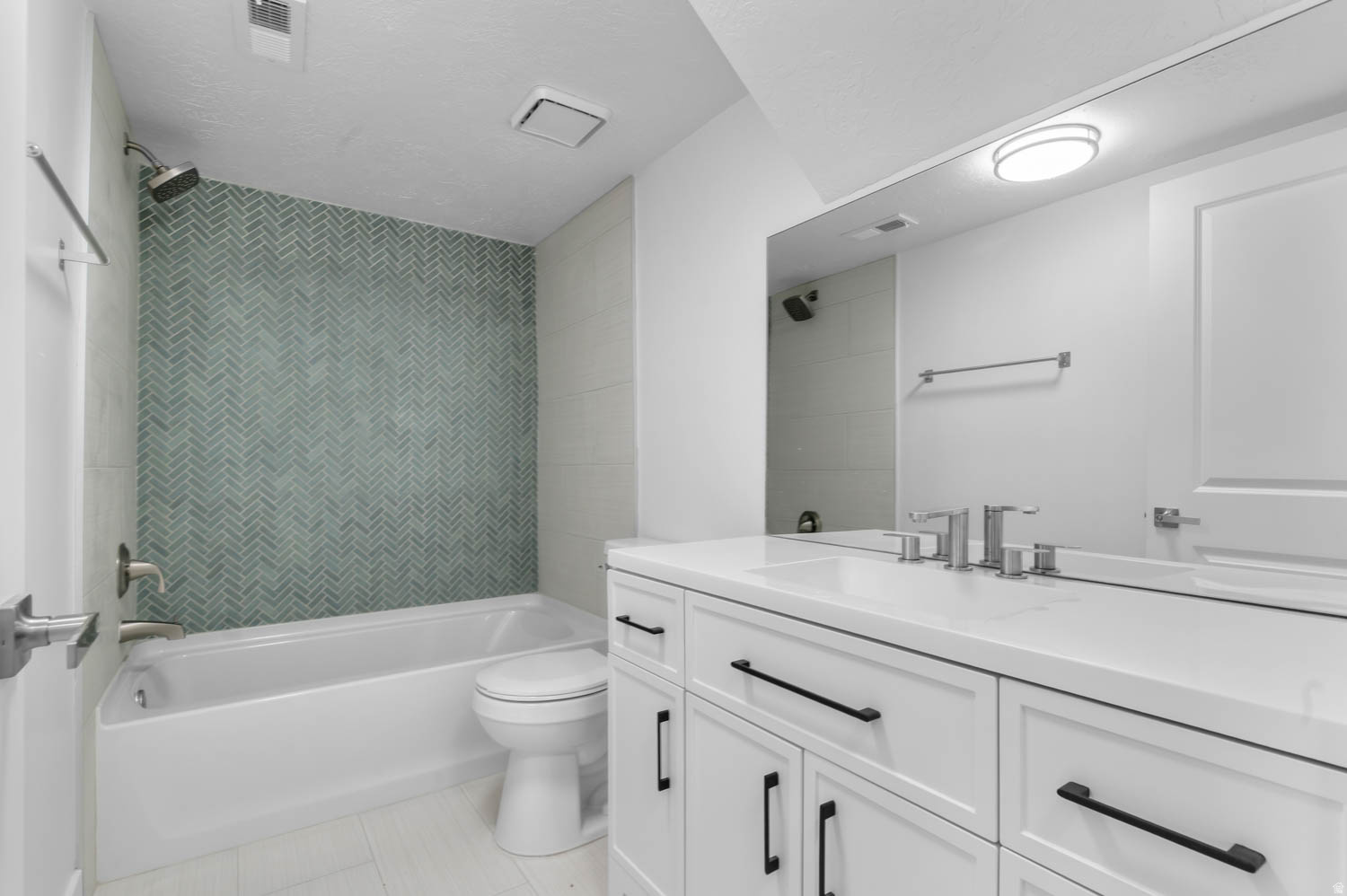 DELMAR DOWNS - Residential