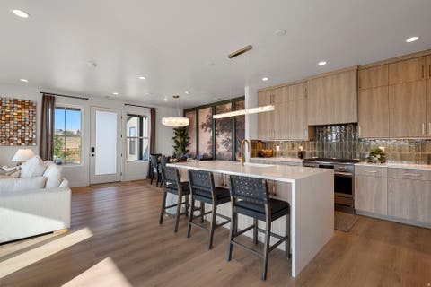 Townhouse For Sale - 7257 S Nightshade Way #291<br/> West Jordan, UT 84081