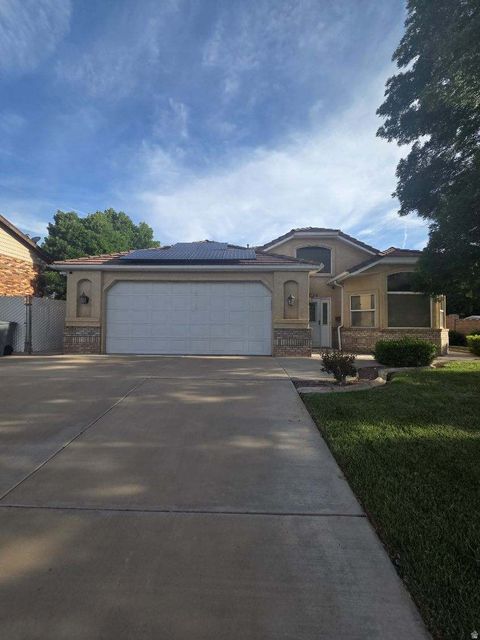 Tiny photo for 454 W 400 N, Saint George, UT 84770 (MLS # 2158316)