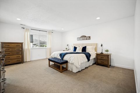 Tiny photo for 4128 E SUN CREST DR, Eagle Mountain, UT 84005 (MLS # 2162983)