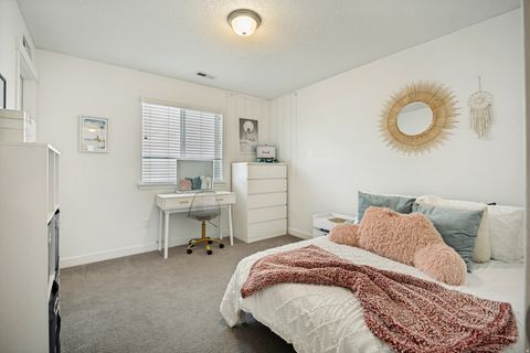 Tiny photo for 4128 E SUN CREST DR, Eagle Mountain, UT 84005 (MLS # 2162983)