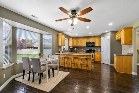 Tiny photo for 2028 MORNINGSIDE DR W, Farmington, UT 84025 (MLS # 2158072)
