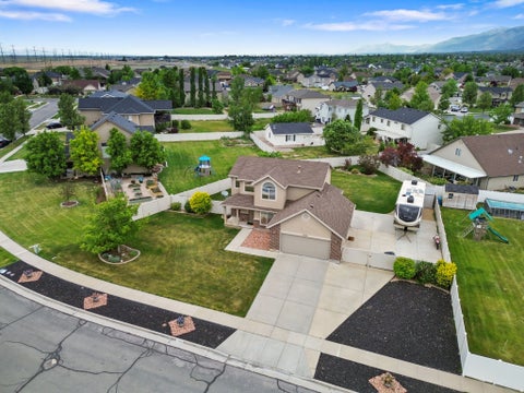 Tiny photo for 2028 MORNINGSIDE DR W, Farmington, UT 84025 (MLS # 2158072)