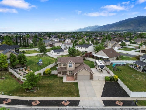 Tiny photo for 2028 MORNINGSIDE DR W, Farmington, UT 84025 (MLS # 2158072)