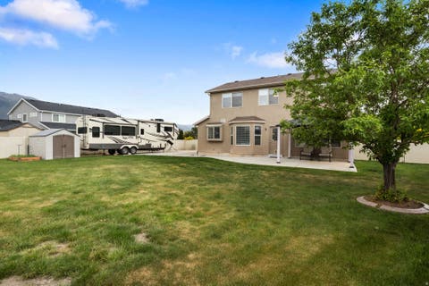 Tiny photo for 2028 MORNINGSIDE DR W, Farmington, UT 84025 (MLS # 2158072)