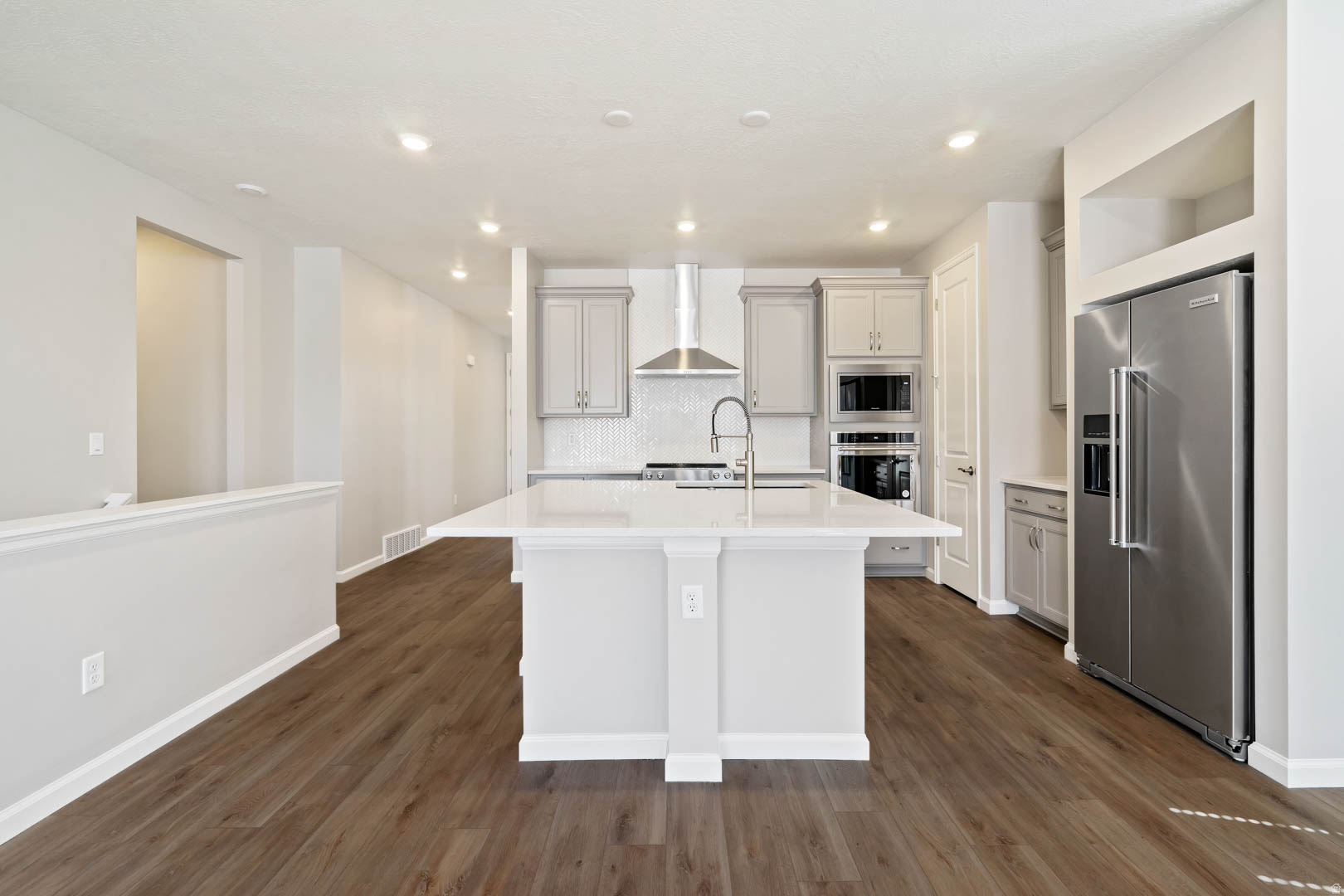 DAYBREAK SPRINGHOUSE - Residential