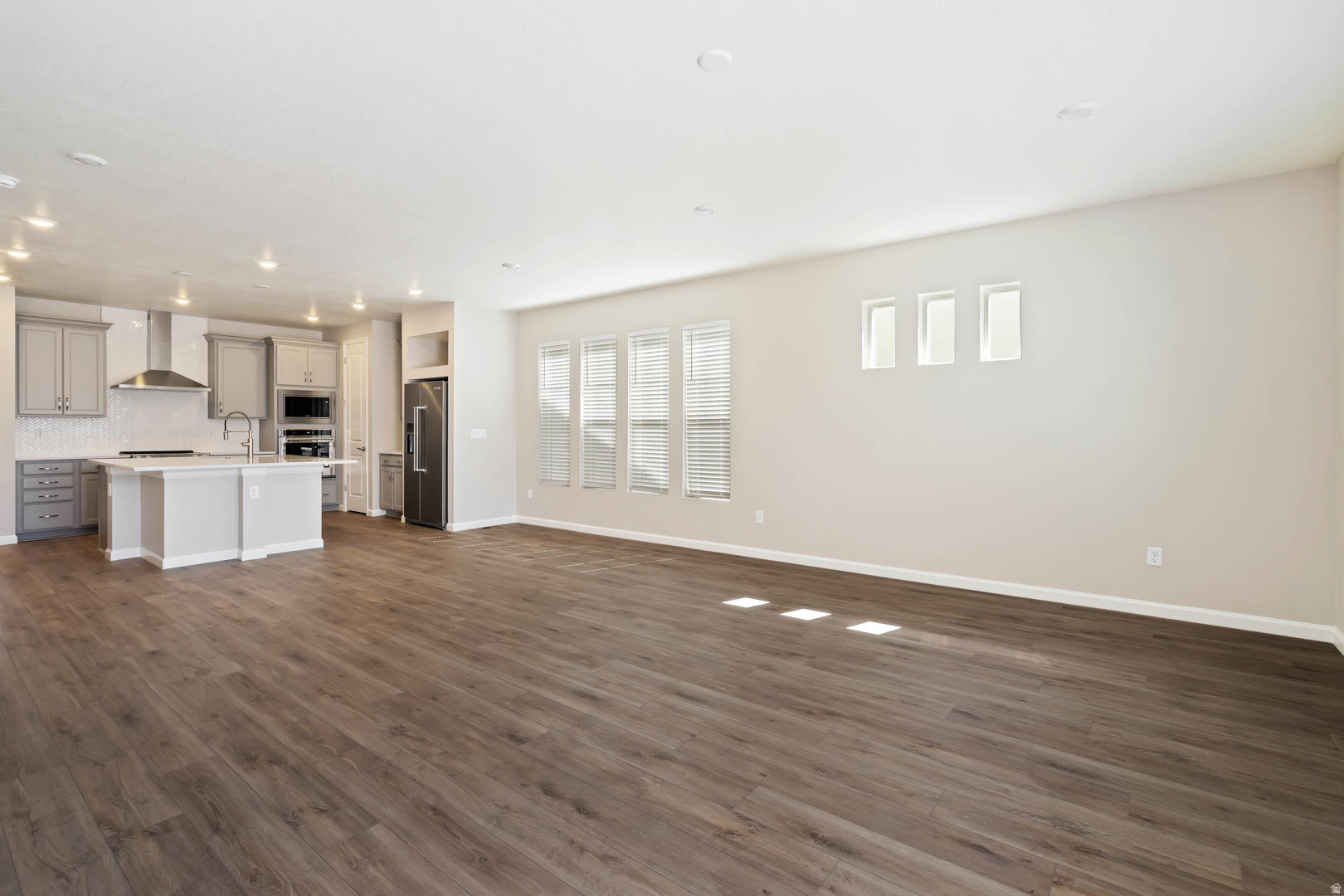 DAYBREAK SPRINGHOUSE - Residential