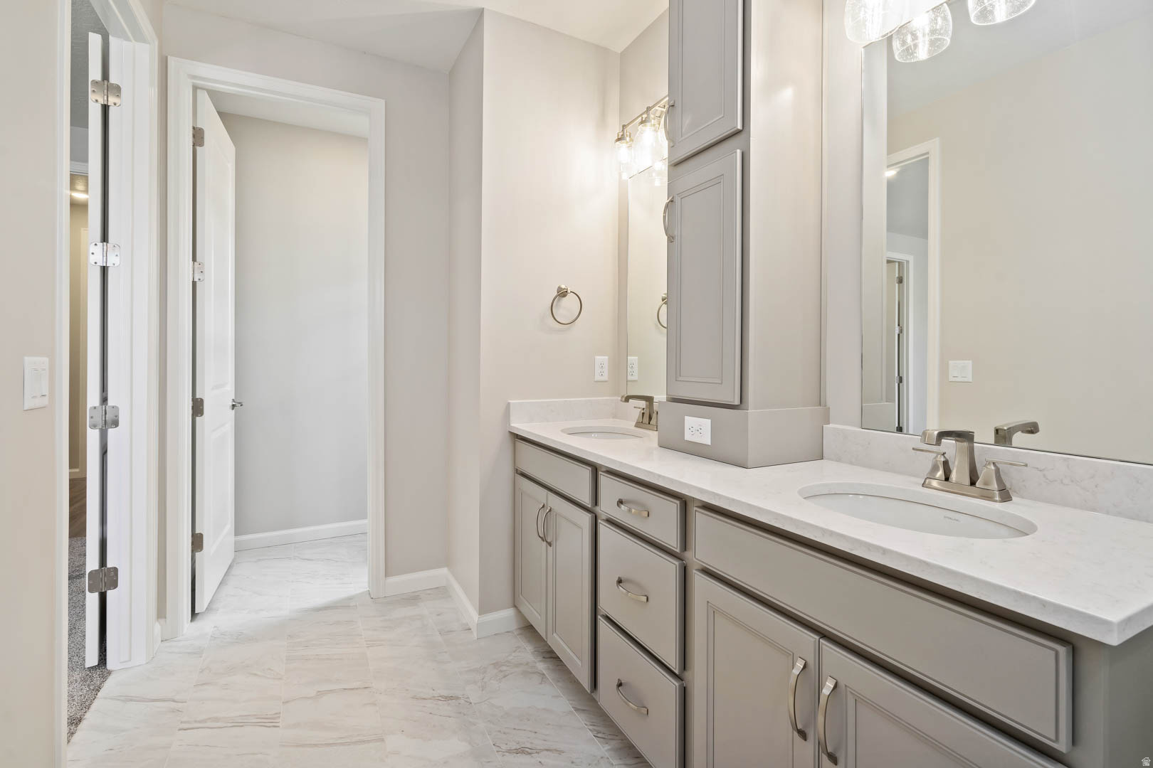 DAYBREAK SPRINGHOUSE - Residential