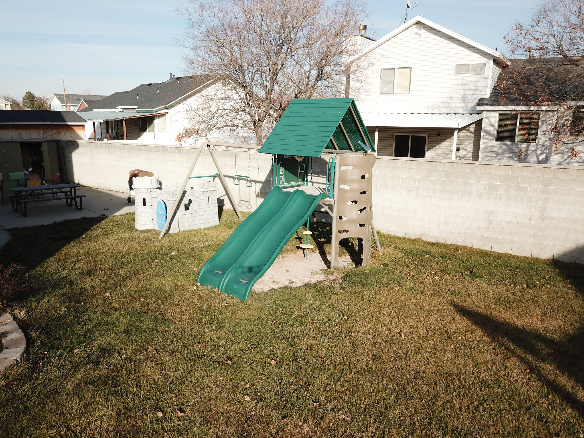 BRISTOL RIDGE EST - Residential