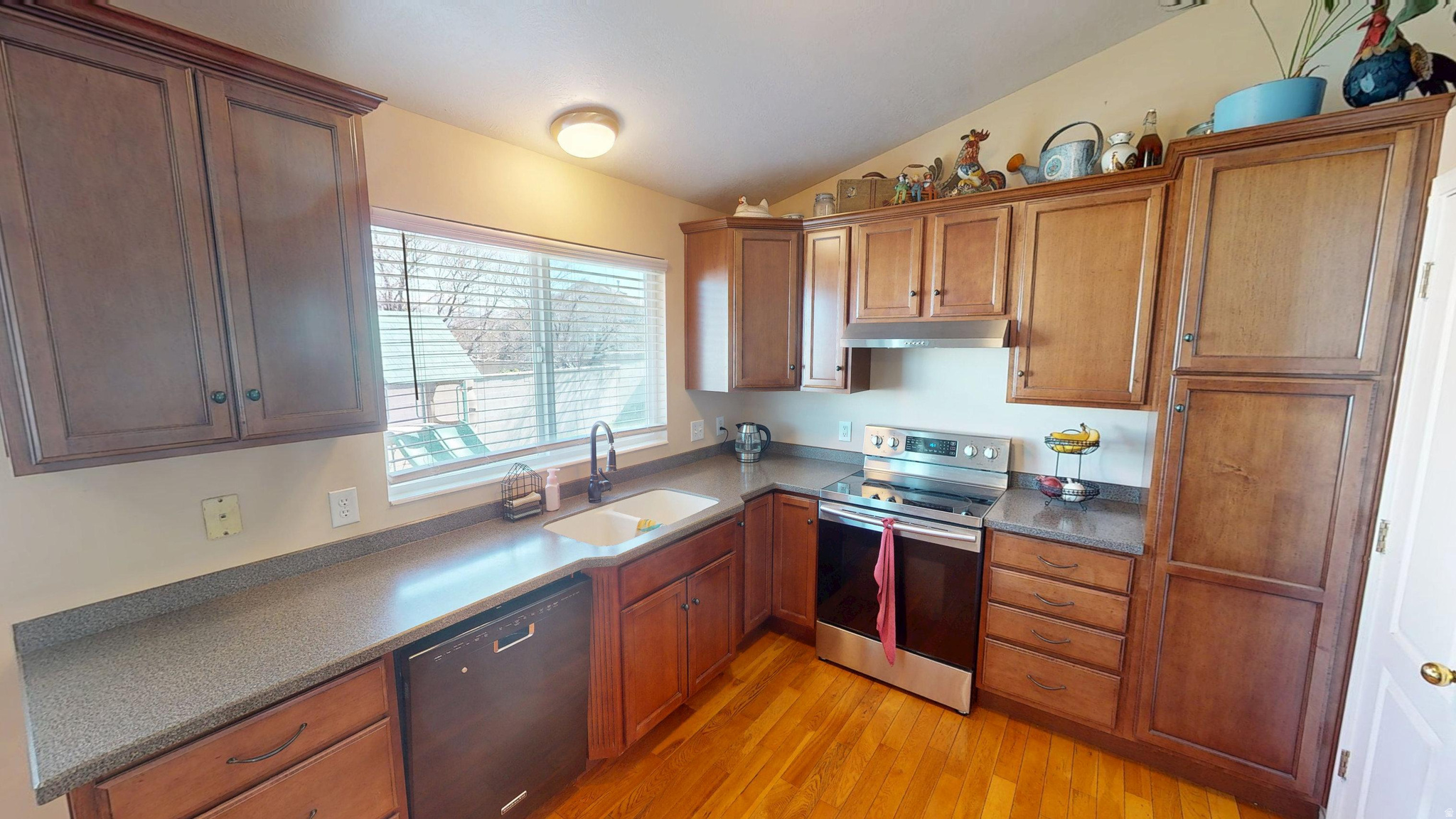 BRISTOL RIDGE EST - Residential