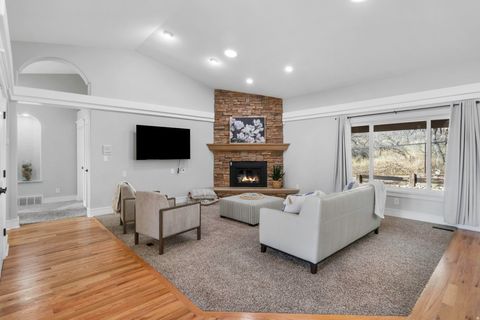 Tiny photo for 2080 SPRING OAKS DR, Springville, UT 84663 (MLS # 2135455)