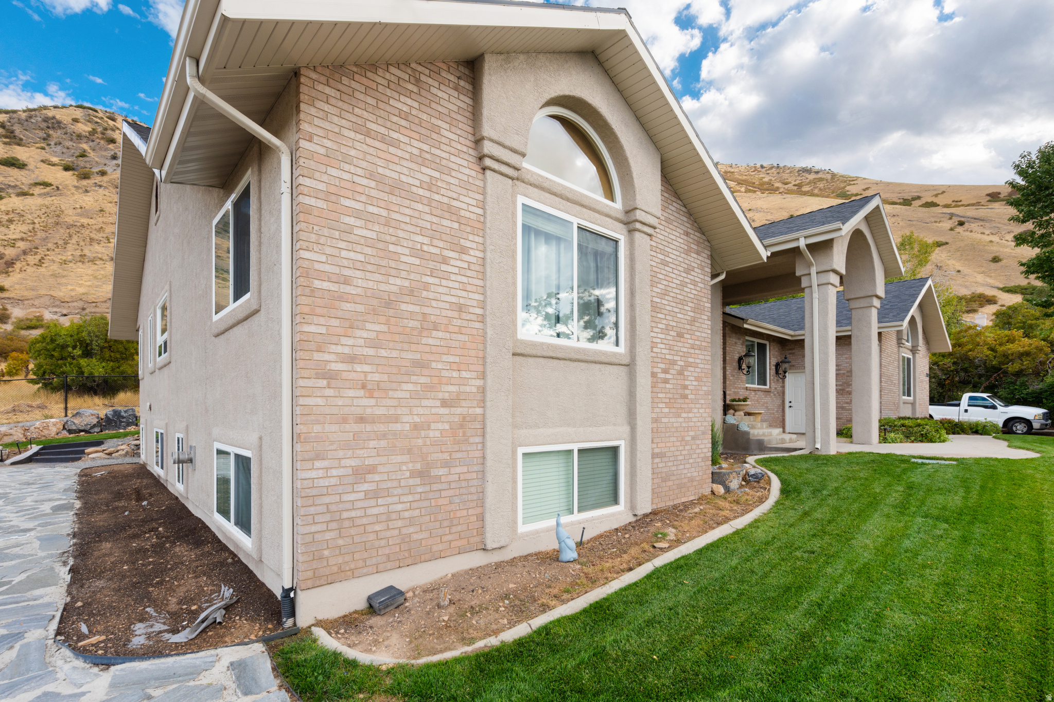 SPRING OAKS - Residential