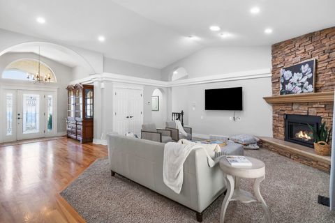 Tiny photo for 2080 SPRING OAKS DR, Springville, UT 84663 (MLS # 2135455)