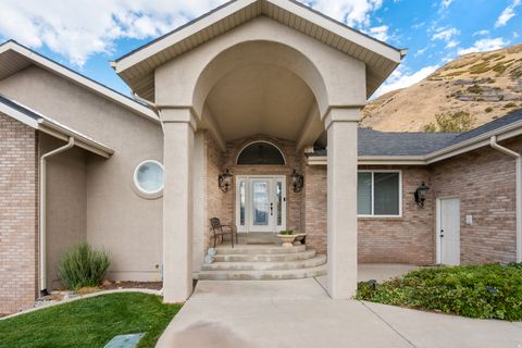 Tiny photo for 2080 SPRING OAKS DR, Springville, UT 84663 (MLS # 2135455)