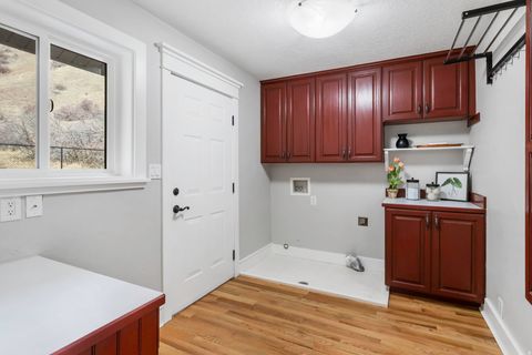 Tiny photo for 2080 SPRING OAKS DR, Springville, UT 84663 (MLS # 2135455)