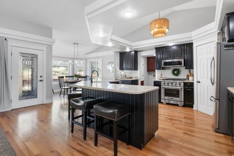 Tiny photo for 2080 SPRING OAKS DR, Springville, UT 84663 (MLS # 2135455)