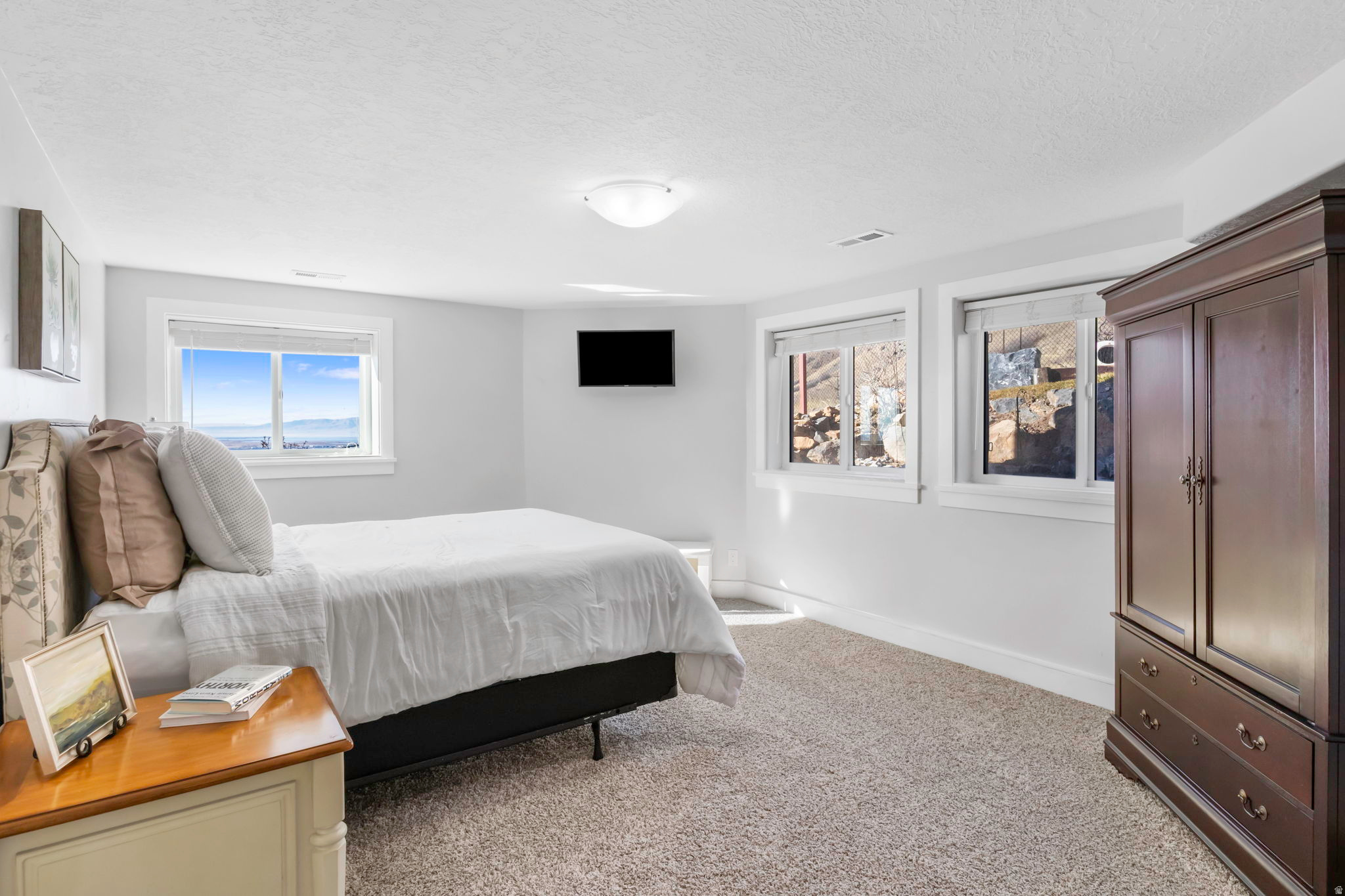 SPRING OAKS - Residential