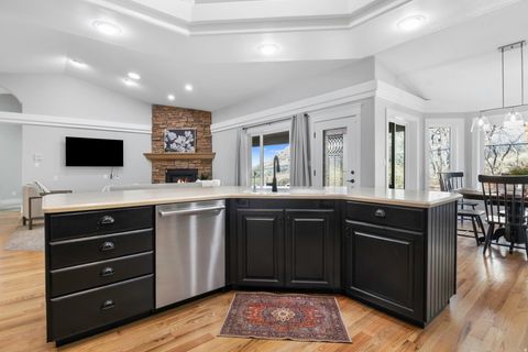Tiny photo for 2080 SPRING OAKS DR, Springville, UT 84663 (MLS # 2135455)