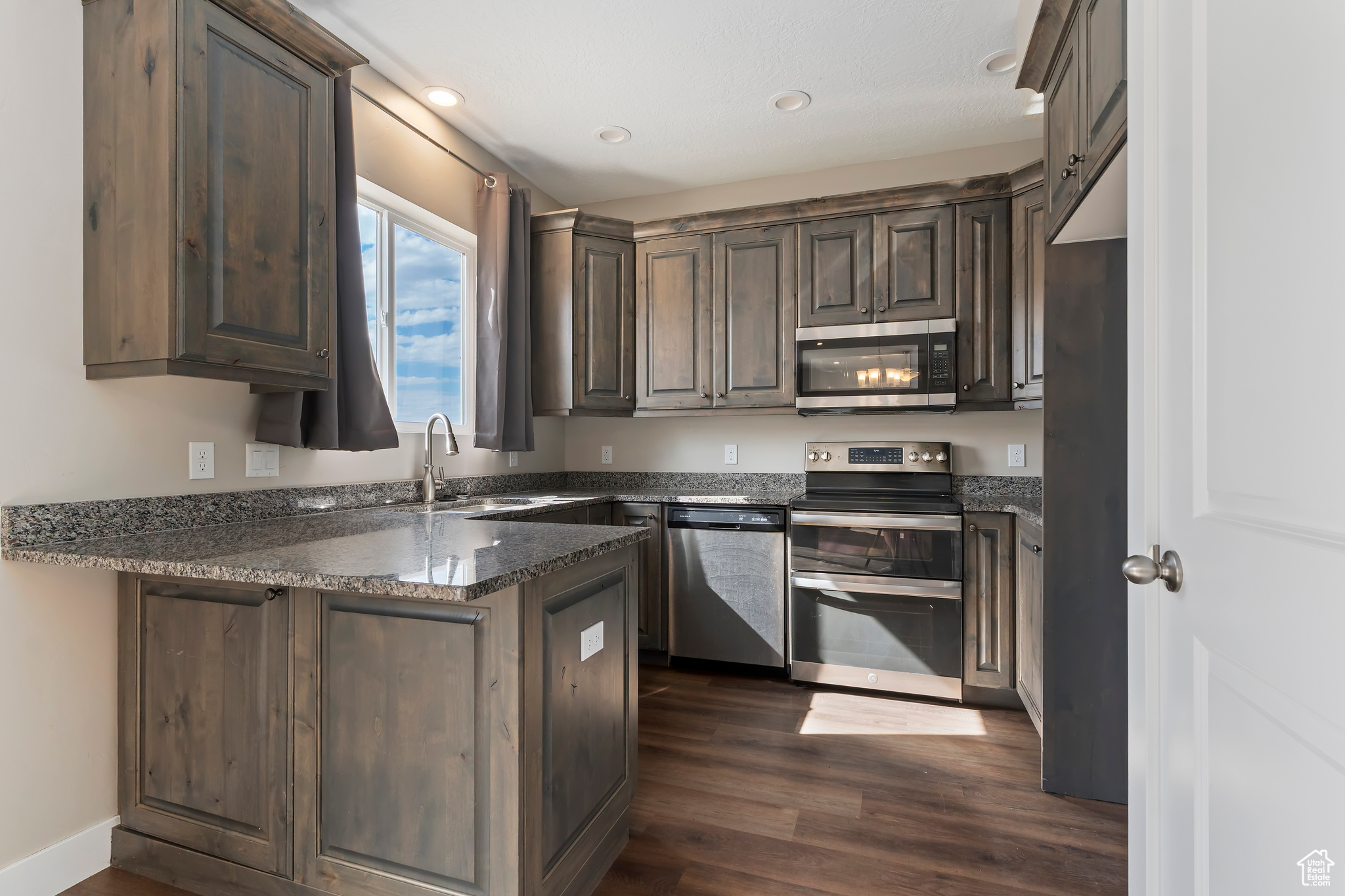 SKYLINE RIDGE SUBDIVISION - Residential