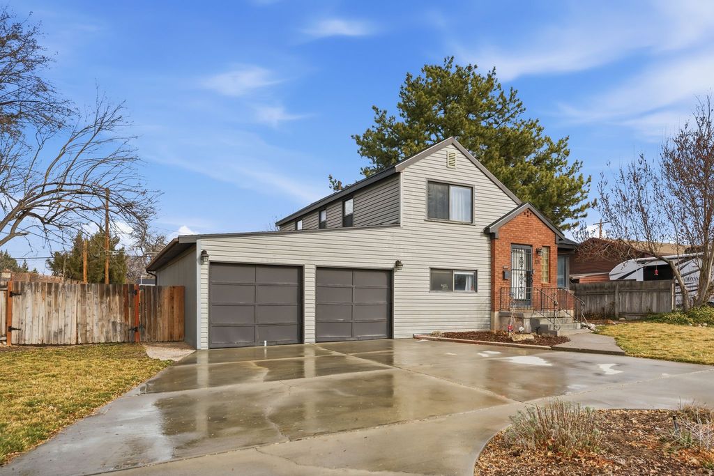 Photo of 321 E 6240 S, Murray, UT 84107 (MLS # 2137987)