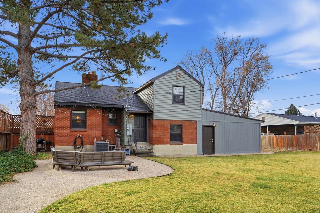 Photo of 321 E 6240 S, Murray, UT 84107 (MLS # 2137987)