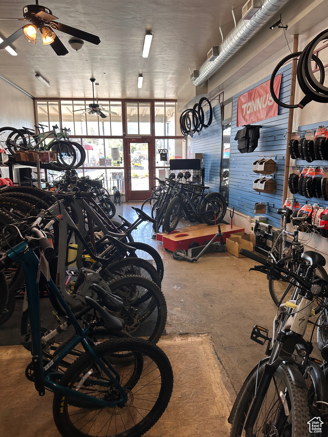 BOULDER ADDITION - Commercial Sale