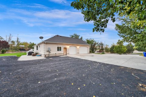 Tiny photo for 9298 N DEERFIELD CIR, Eagle Mountain, UT 84005 (MLS # 2142692)