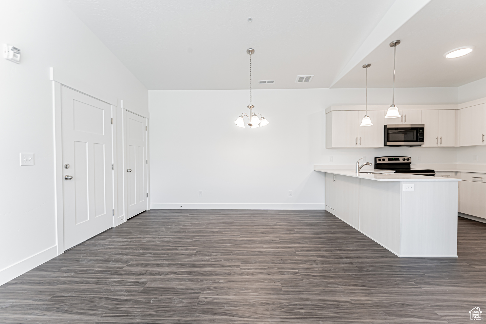 MOUNTAIN RIDGE - Residential