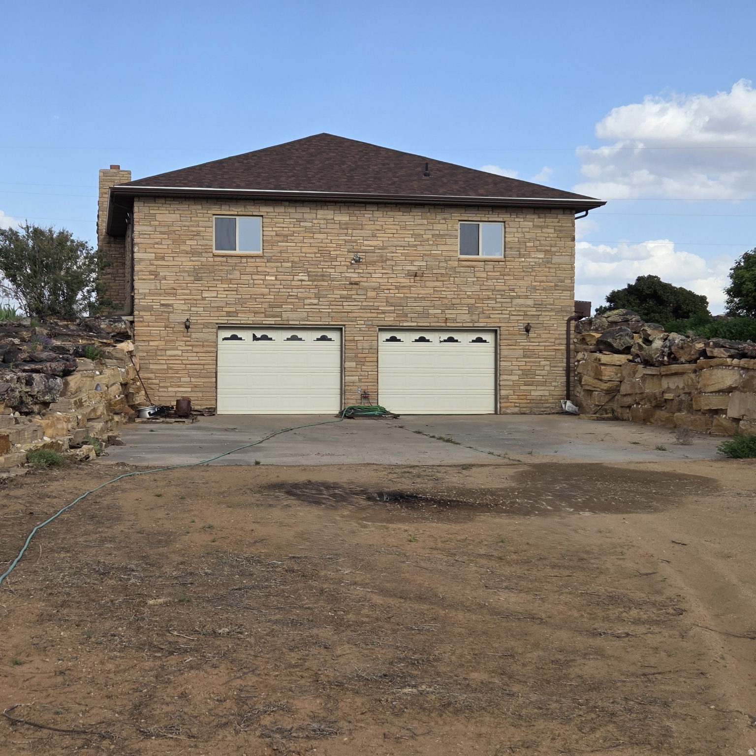 PIONEER ESTATES - Residential