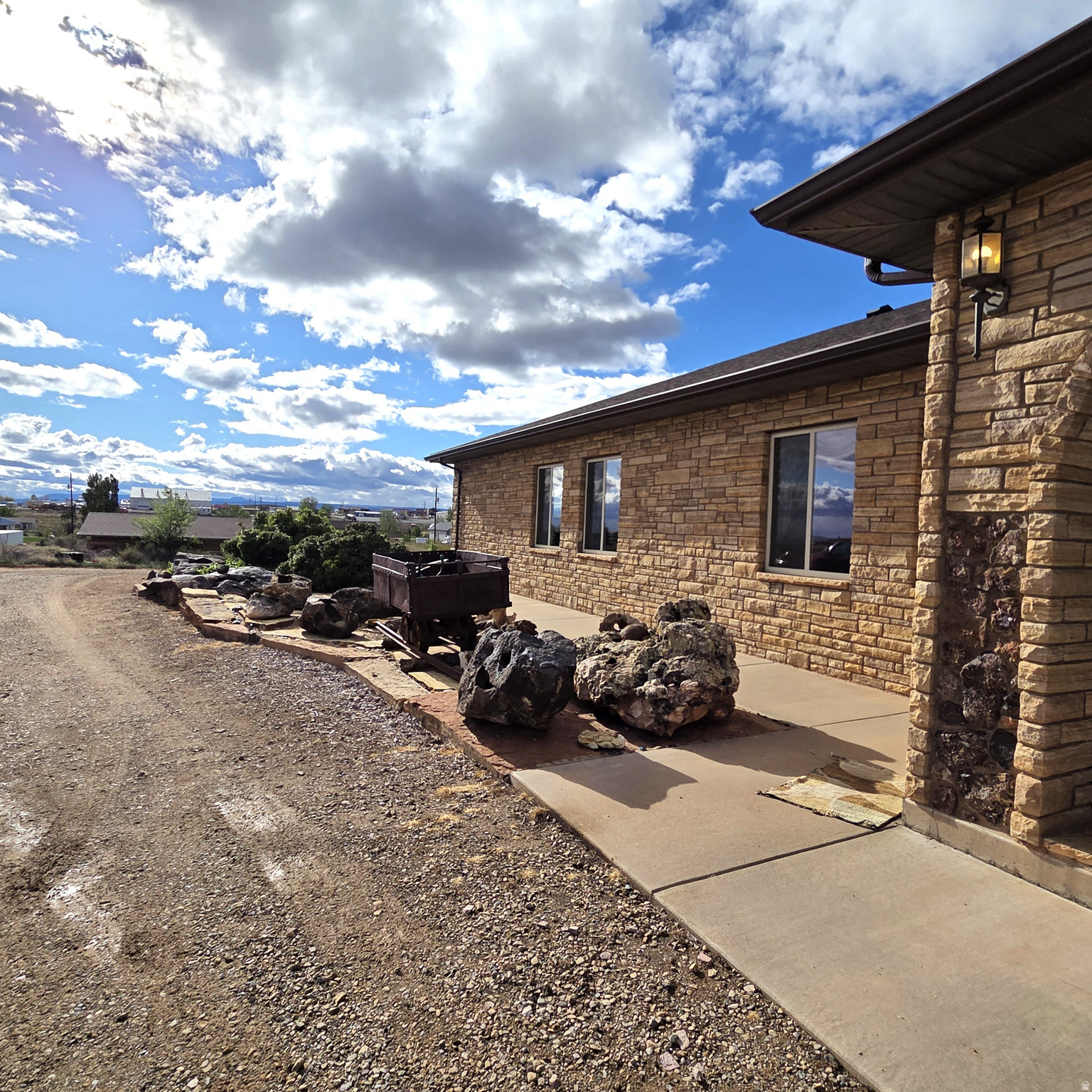 PIONEER ESTATES - Residential